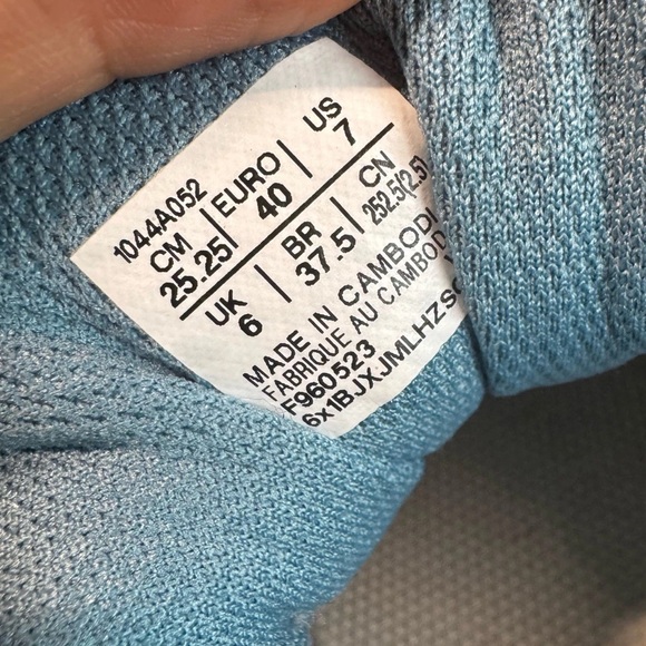 ASICS Gel Game 9 Women's 8/big kids 7/EU40 tennis shoes saba blue EUC - Picture 9 of 9